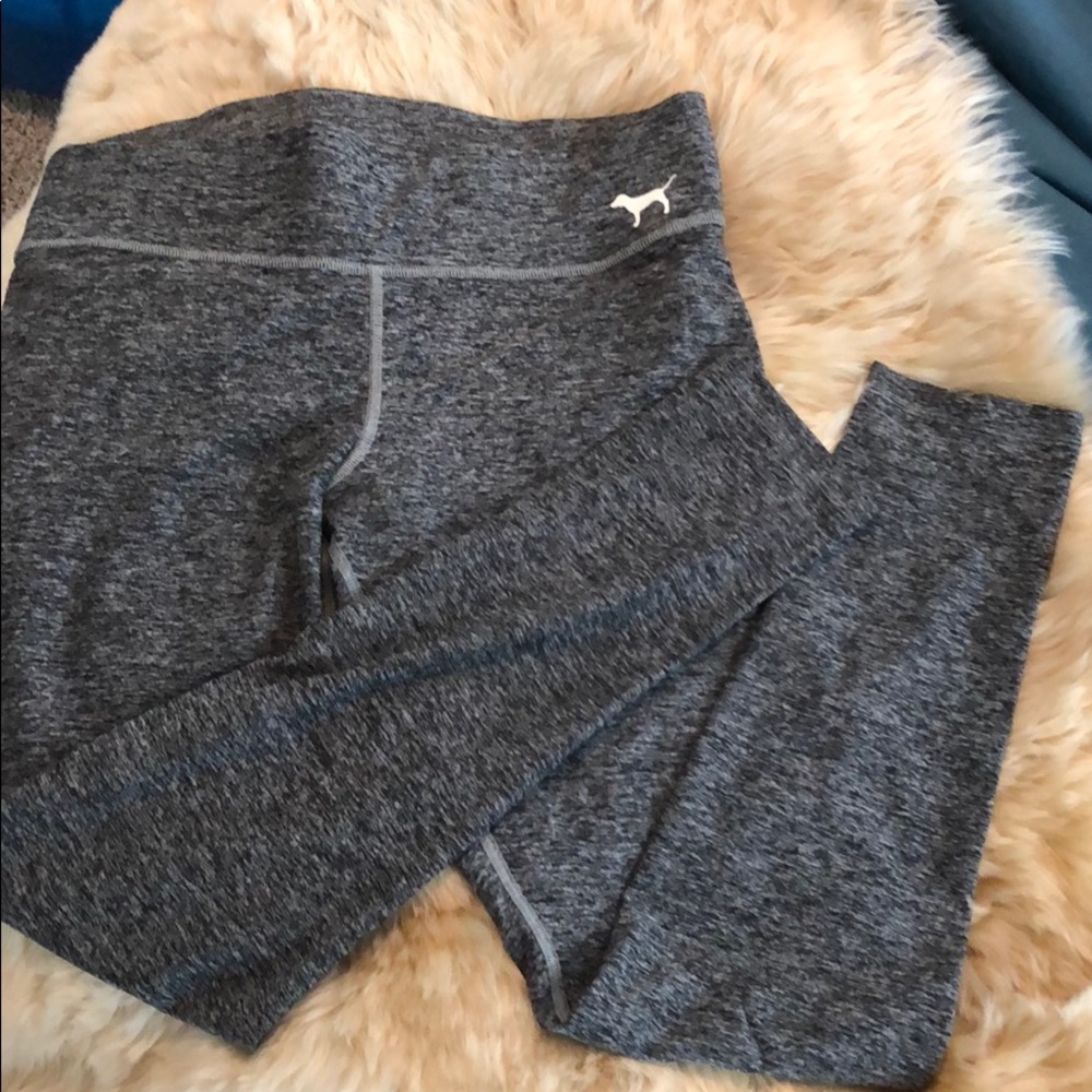 Gray Victoria’s Secret yoga leggings